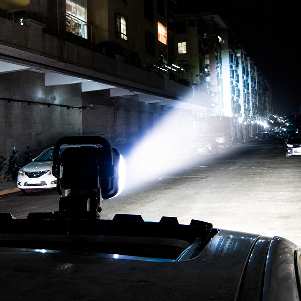 FOCO LED BUSCA CAMINOS CON CONTROL REMOTO / ATC-L-L003