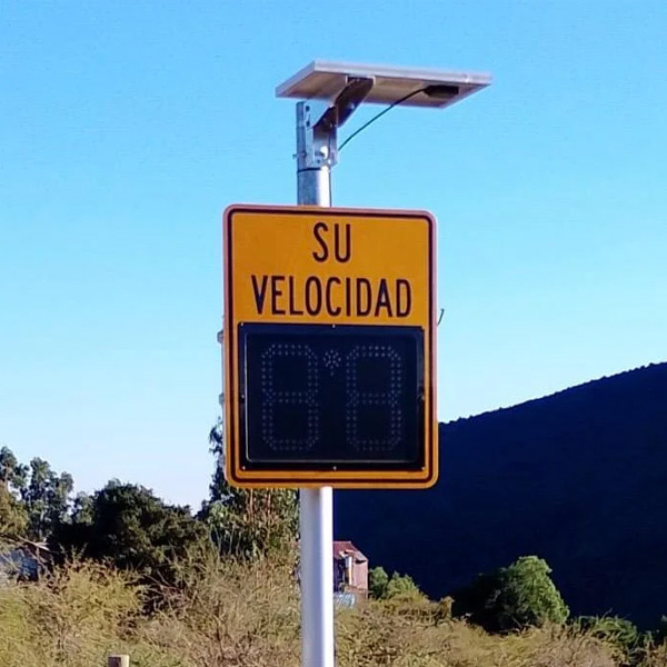 RADAR  DE VELOCIDAD COMPACTO SOLAR / 2 DÍGITOS / TRAFFIC LOGIX / SAFEPACE EVOLUTION 11 